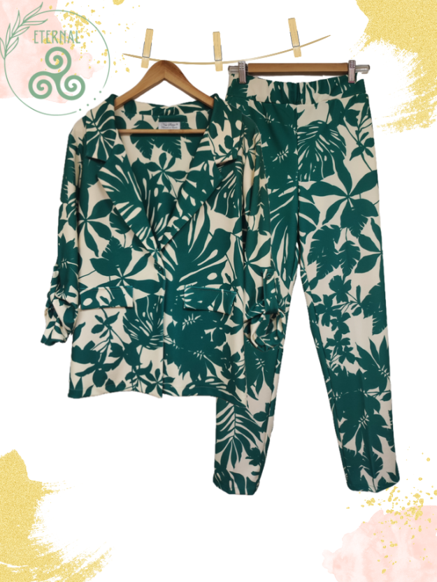 Traje Tropical Beige con Verde Botella